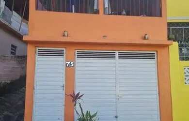 Imagem: A casa possui 2 Dormitórios, 1 Banheiro, 1 Vaga na garagem