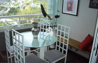 Imagem: O apartamento possui 2 Dormitórios, 2 Banheiros, 1 Vaga na