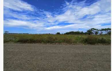 Imagem: O terreno possui 275m² de Área e está localizado em Balneário