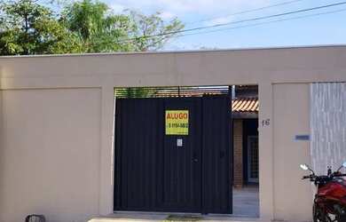 Imagem: A casa possui 2 Dormitórios, 2 Banheiros, 5 Vagas na garagem