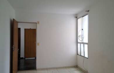 Imagem: A casa possui 2 Dormitórios, 1 Banheiro, 1 Vaga na garagem