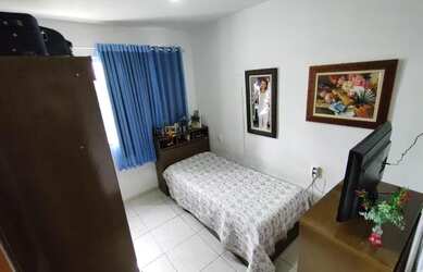 Imagem: A casa possui 4 Dormitórios, 2 Banheiros, 200m² de Área e