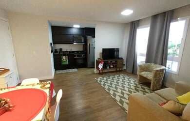 Imagem: O apartamento possui 2 Dormitórios, 1 Banheiro, 1 Vaga na garagem