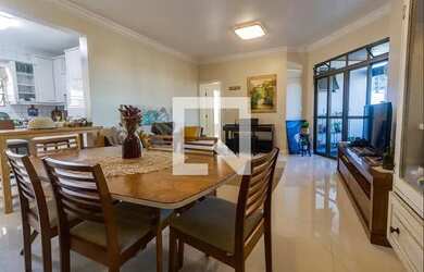 Imagem: O apartamento possui 3 Dormitórios, 3 Banheiros, 2 Vagas na