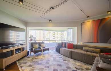 Imagem: O apartamento possui 4 Dormitórios, 4 Banheiros, 3 Vagas na