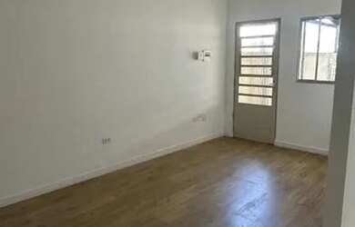 Imagem: O depósito possui 5 Vagas na garagem, 410m² de Área e está