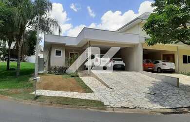 Imagem: A casa em condomínio possui 3 Dormitórios, 5 Banheiros, 2