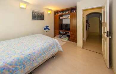 Imagem 14: Espetacular 4 dormitórios 2 suites sendo uma Master, 2 banheiros Reformados...