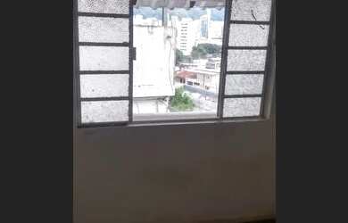 Imagem: A casa possui 2 Dormitórios, 1 Banheiro e está localizado