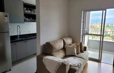 Imagem: O apartamento possui 2 Dormitórios, 1 Banheiro, 1 Vaga na garagem