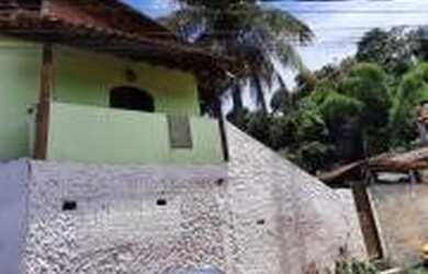 Imagem: A casa possui 5 Dormitórios, 5 Banheiros, 4 Vagas na garagem