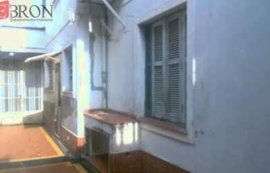 Imagem: A casa possui 2 Dormitórios, 2 Banheiros, 5 Vagas na garagem