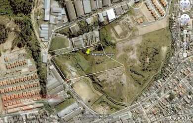 Imagem: O terreno possui 33.000m² de Área e está localizado em Jardim