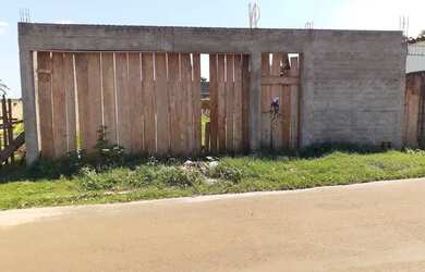 Imagem: O terreno possui 100m² de Área e está localizado em Prolongamento