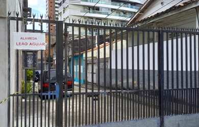 Imagem: A casa possui 2 Dormitórios, 2 Banheiros, 1 Vaga na garagem