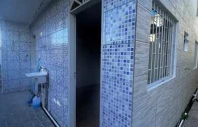 Imagem: A casa possui 1 Dormitório, 1 Banheiro, 60m² de Área e está