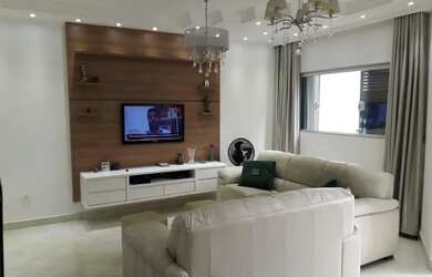 Imagem: A casa possui 3 Dormitórios, 4 Banheiros, 4 Vagas na garagem