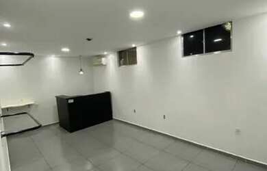 Imagem: O depósito possui 1 Vaga na garagem, 22m² de Área e está