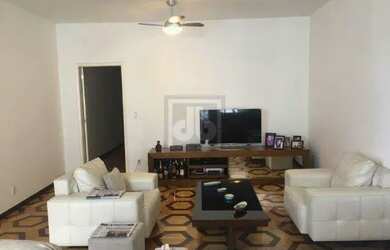 Imagem 9: Vistão mar, quadríssima, sol da manhã, 174m² de área no IPTU, living, 4 quartos com armári