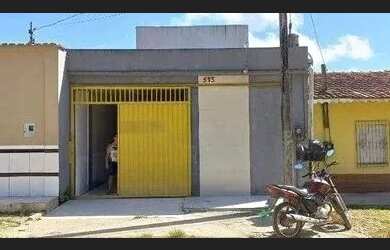 Imagem: A casa possui 3 Dormitórios, 3 Banheiros, 1 Vaga na garagem