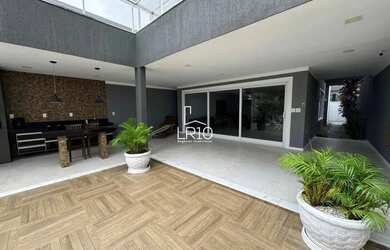 Imagem 2: Oportunidade imperdível de adquirir ou alugar uma casa triplex com 400m²,...