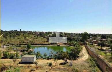 Imagem: O terreno possui 107.100m² de Área e está localizado em