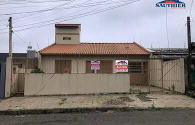 Imagem: A casa possui 2 Dormitórios, 2 Banheiros, 1 Vaga na garagem