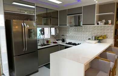 Imagem 10: Sobrado para aluguel e venda tem 174 metros quadrados com 4 quartos