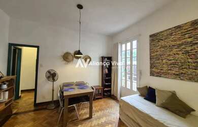 Imagem: O apartamento possui 2 Dormitórios, 2 Banheiros, 80m² de Área