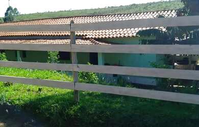 Imagem 3: Sítio em Desterro de Entre Rios - MG - casinha boa linda vista oportunidade...