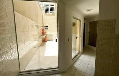 Imagem 2: Casa de 2 Pavimentos com 2 Entradas Próxima ao Sexto Batalhão!