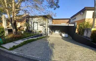 Imagem: A casa em condomínio possui 3 Dormitórios, 5 Banheiros, 2