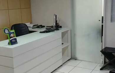 Imagem: O depósito possui 4 Vagas na garagem e 100m² de Área e está