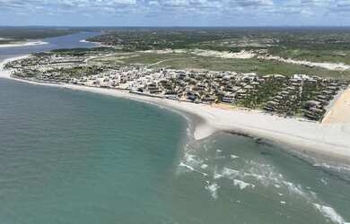 Imagem 8: Casa de condomínio para venda tem 537 metros quadrados com 7 quartos...