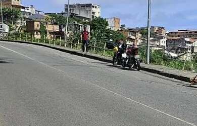 Imagem 4: Imóvel para venda possui 748 metros quadrados em Brotas - Salvador - BA