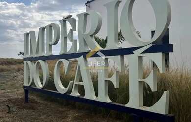 Imagem: O terreno possui 200m² de Área e está localizado em Parque