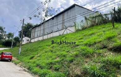 Imagem: O depósito possui 1000m² de Área e está localizado em Araçariguama