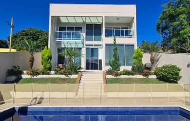 Imagem 3: Maravilhosa casa à venda com excelente localização no bairro