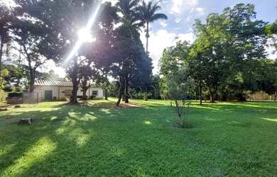 Imagem: O terreno possui 5.086m² de Área e está localizado em Parque