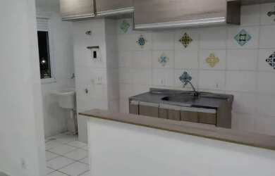 Imagem: O apartamento e possui 2 Dormitórios, 1 Banheiro, 1 Vaga na