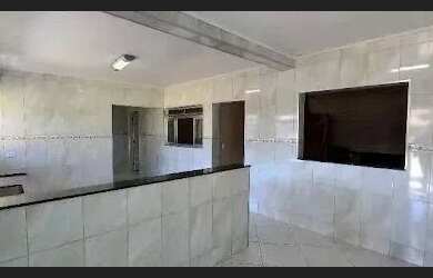 Imagem: A casa possui 3 Dormitórios, 3 Banheiros, 3 Vagas na garagem