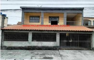 Imagem: A casa possui 4 Dormitórios, 3 Banheiros, 5 Vagas na garagem