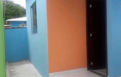 Imagem: A casa possui 2 Dormitórios, 1 Banheiro e está localizado