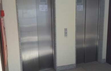 Imagem: O depósito possui 3 Vagas na garagem e 141m² de Área e está