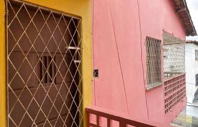 Imagem: O apartamento possui 3 Dormitórios e 1 Banheiro e está localizado