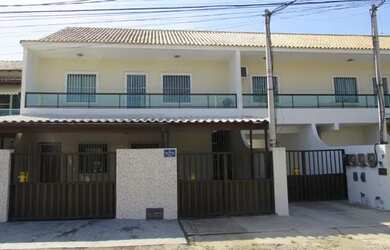 Imagem: A casa possui 2 Dormitórios, 2 Banheiros, 1 Vaga na garagem