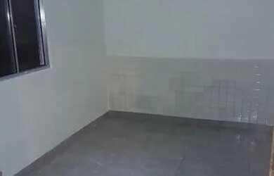 Imagem: A casa possui 1 Dormitório, 1 Banheiro e está localizado