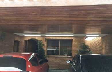 Imagem: A casa possui 4 Dormitórios, 4 Banheiros, 3 Vagas na garagem