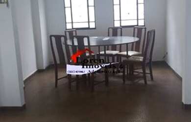 Imagem: A casa possui 3 Dormitórios, 1 Banheiro, 2 Vagas na garagem