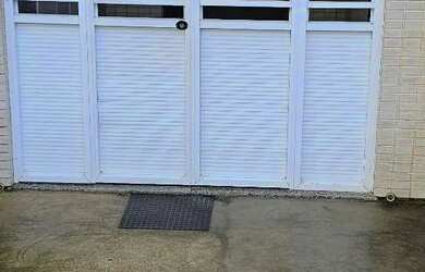 Imagem: O apartamento possui 2 Dormitórios, 1 Banheiro, 2 Vagas na